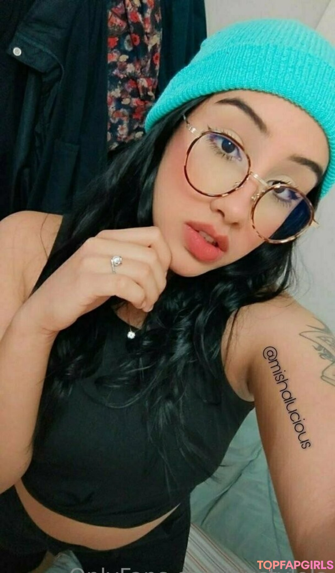Foto di nudo di fuga di OnlyFans di Bustylola #1050