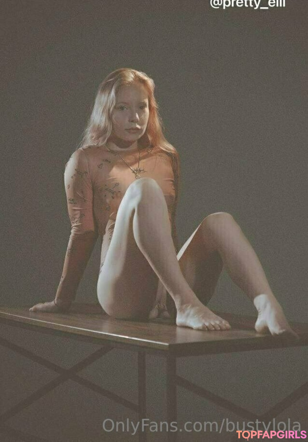 Foto di nudo di fuga di OnlyFans di Bustylola #1065