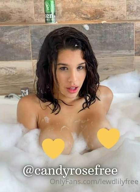 Foto di nudo di fuga di OnlyFans di Lewdlilyfree