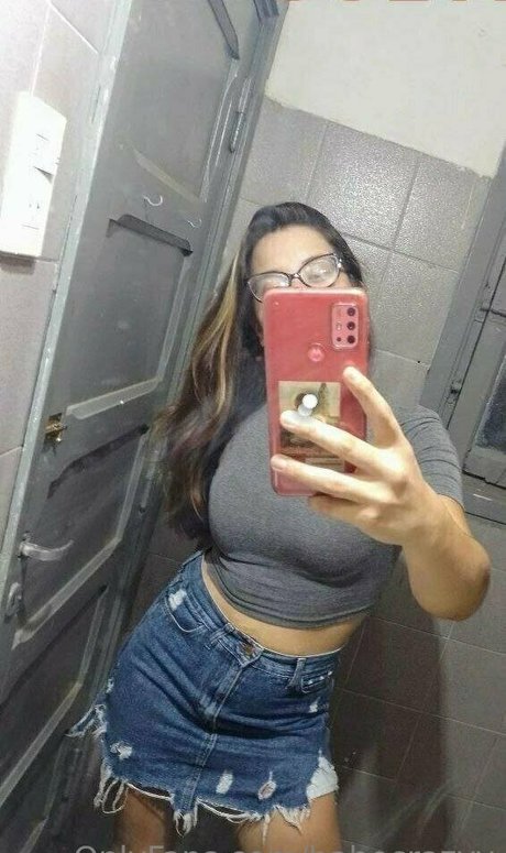 Foto di nudo di fuga di OnlyFans di Babecrazyy