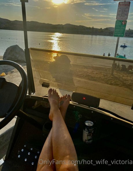 Hot_wife_victoria