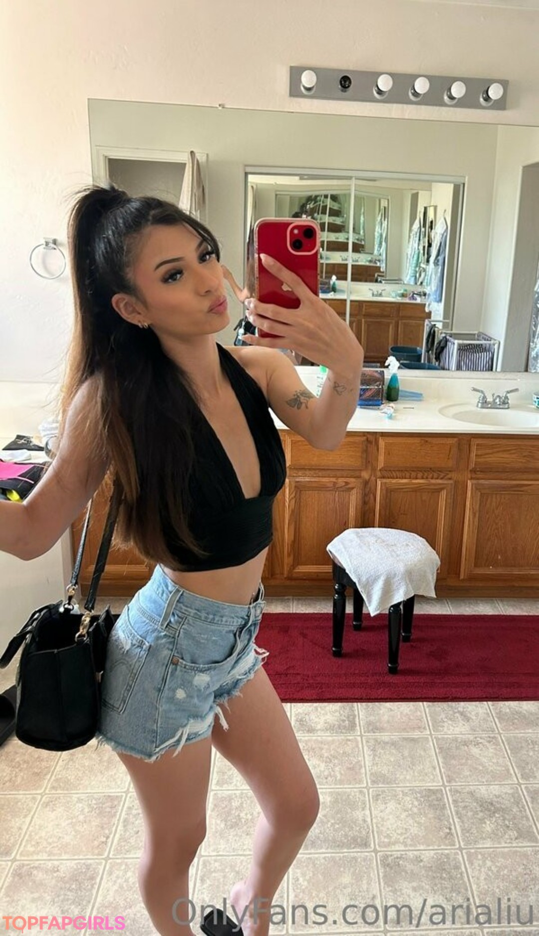 Foto di nudo di fuga di OnlyFans di Ariiadams #28 Foto di nudo di fuga di OnlyFans di Ariiadams #28