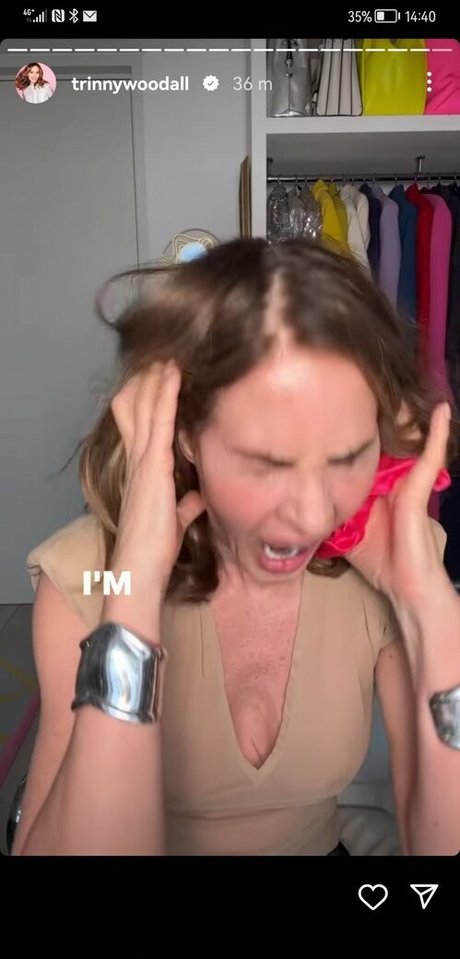 Foto di nudo di fuga di OnlyFans di Trinny Woodall