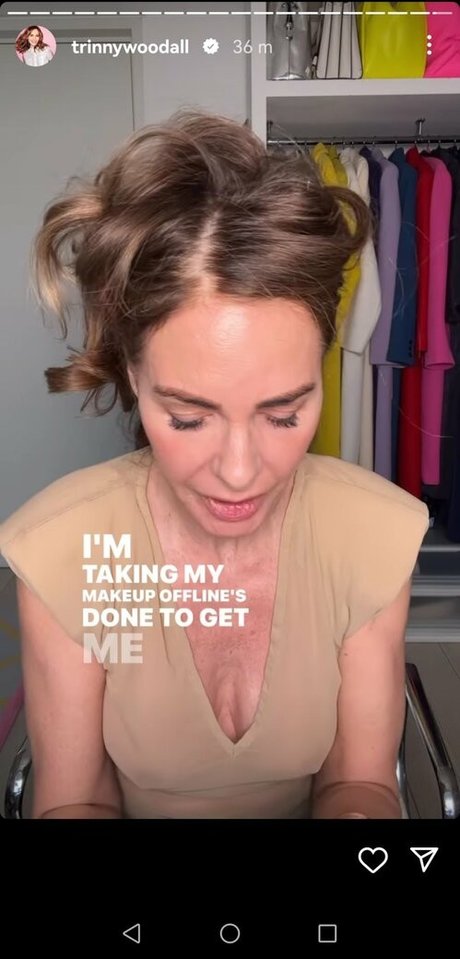 Foto di nudo di fuga di OnlyFans di Trinny Woodall