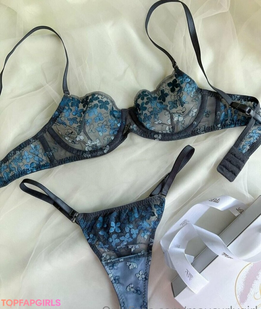 Foto di nudo di fuga di OnlyFans di Maycurlygirl #12 Foto di nudo di fuga di OnlyFans di Maycurlygirl #12