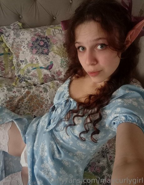 Foto di nudo di fuga di OnlyFans di Maycurlygirl