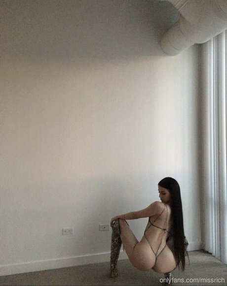 Foto di nudo di fuga di OnlyFans di Missrichand