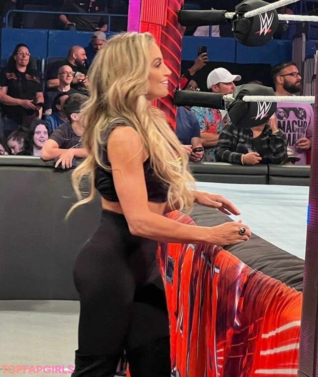 Foto di nudo di fuga di OnlyFans di Trish Stratus #1065