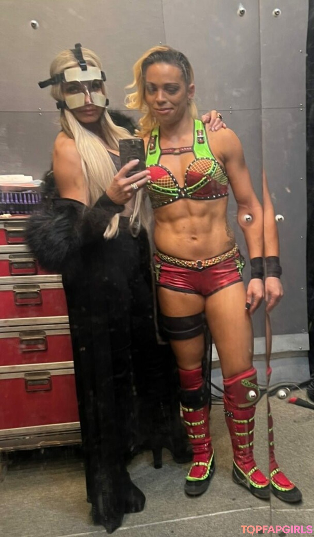 Foto di nudo di fuga di OnlyFans di Trish Stratus #1123