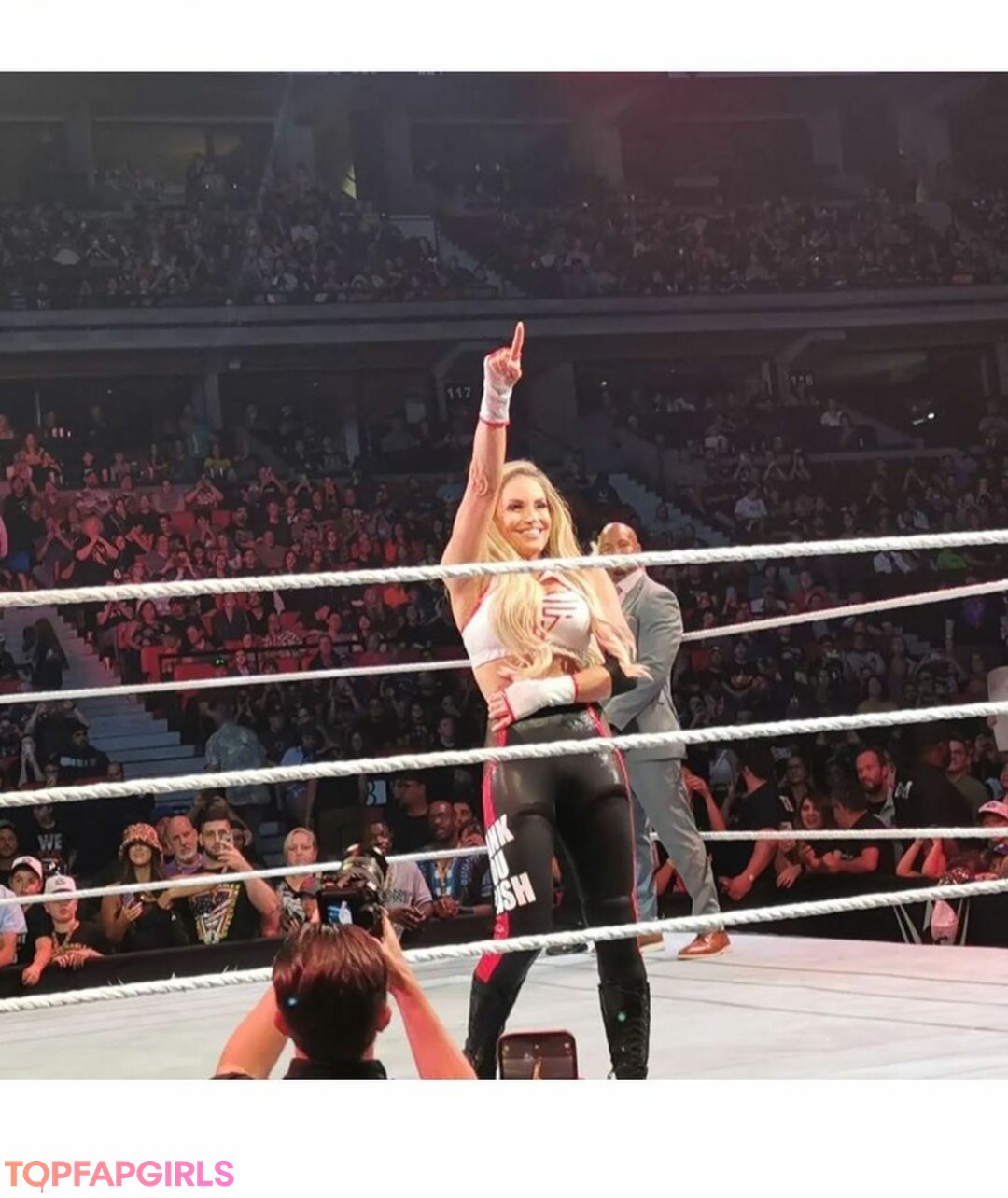 Foto di nudo di fuga di OnlyFans di Trish Stratus #1173