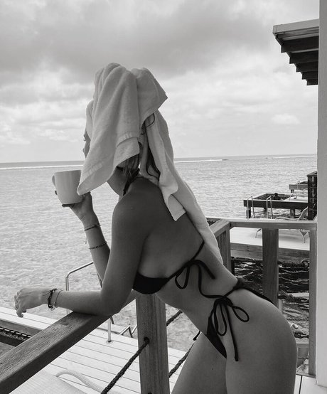 Foto di nudo di fuga di OnlyFans di Lies Zhara