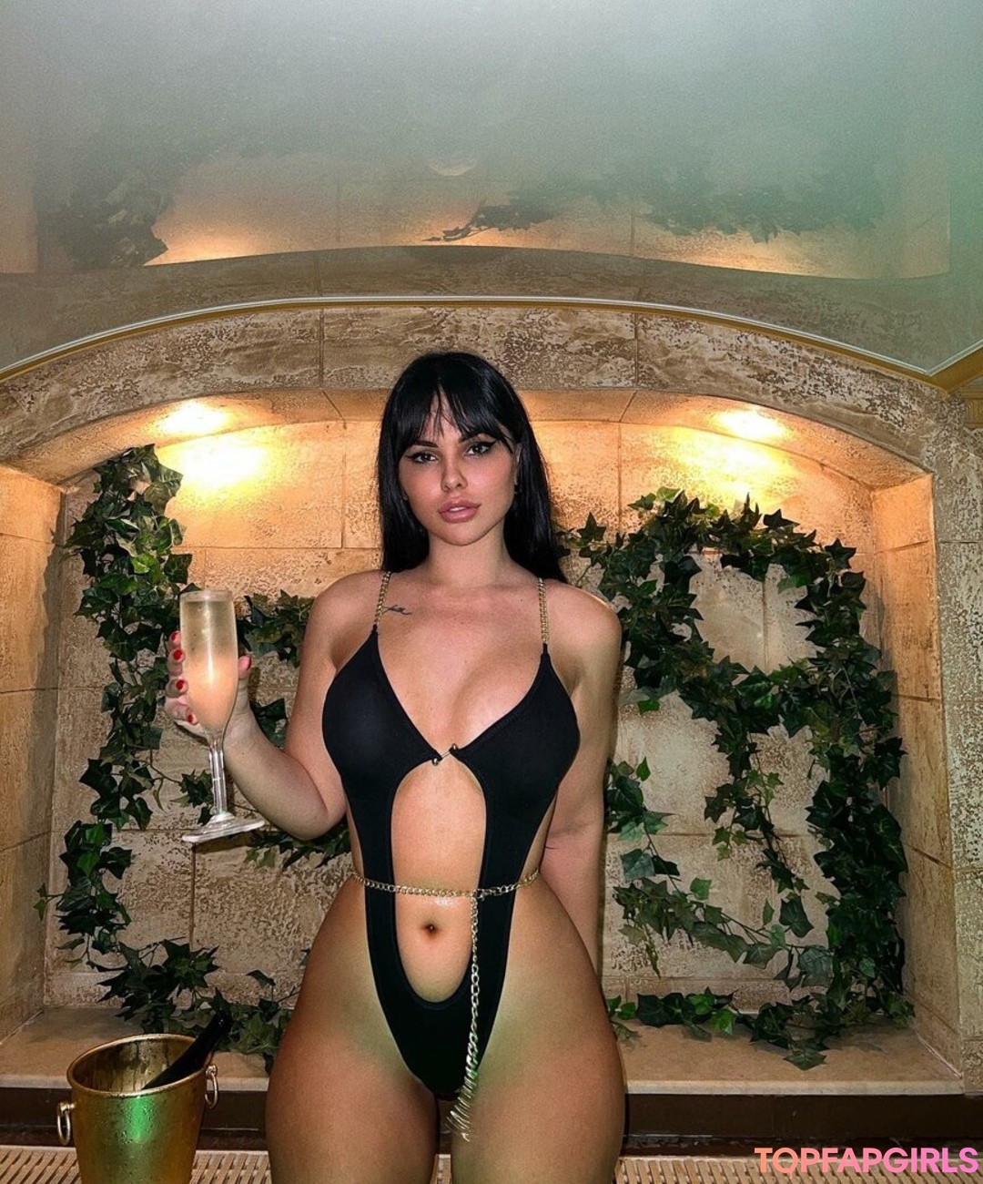 Foto di nudo di fuga di OnlyFans di Colovicjana #7 Foto di nudo di fuga di OnlyFans di Colovicjana #7