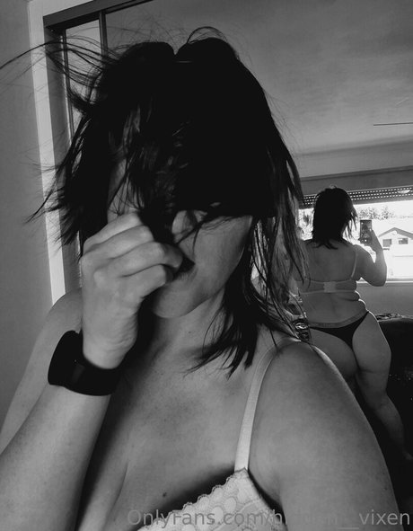 Foto di nudo di fuga di OnlyFans di Hiddenvixen