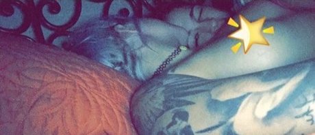 Foto di nudo di fuga di OnlyFans di Luci