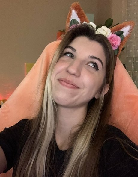 FrivolousFox ASMR