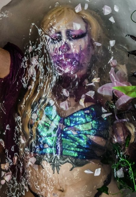 Foto di nudo di fuga di OnlyFans di Abadon