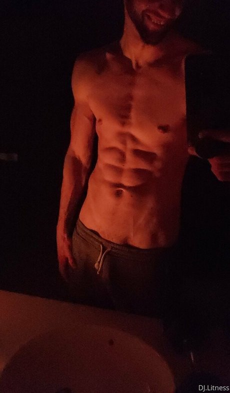 Foto di nudo di fuga di OnlyFans di Djlitness