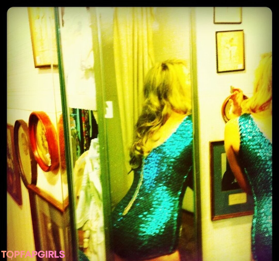 Foto di nudo di fuga di OnlyFans di Ashley Johnson #147 Foto di nudo di fuga di OnlyFans di Ashley Johnson #147