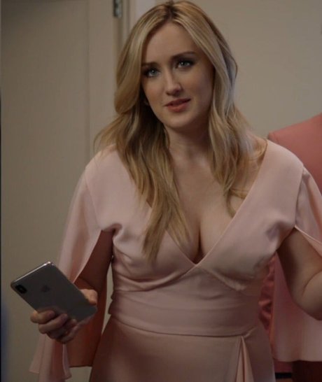 Foto di nudo di fuga di OnlyFans di Ashley Johnson