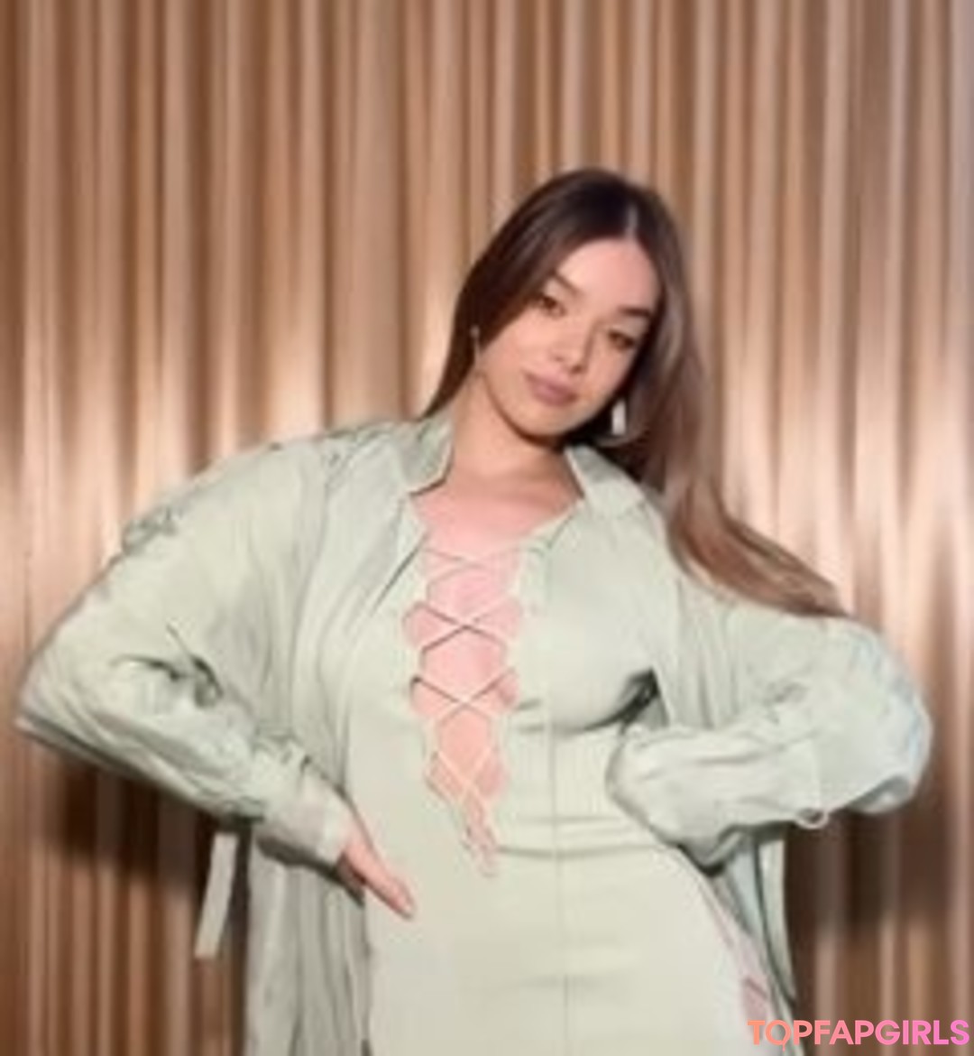 Foto di nudo di fuga di OnlyFans di Hailee Steinfeld #1004