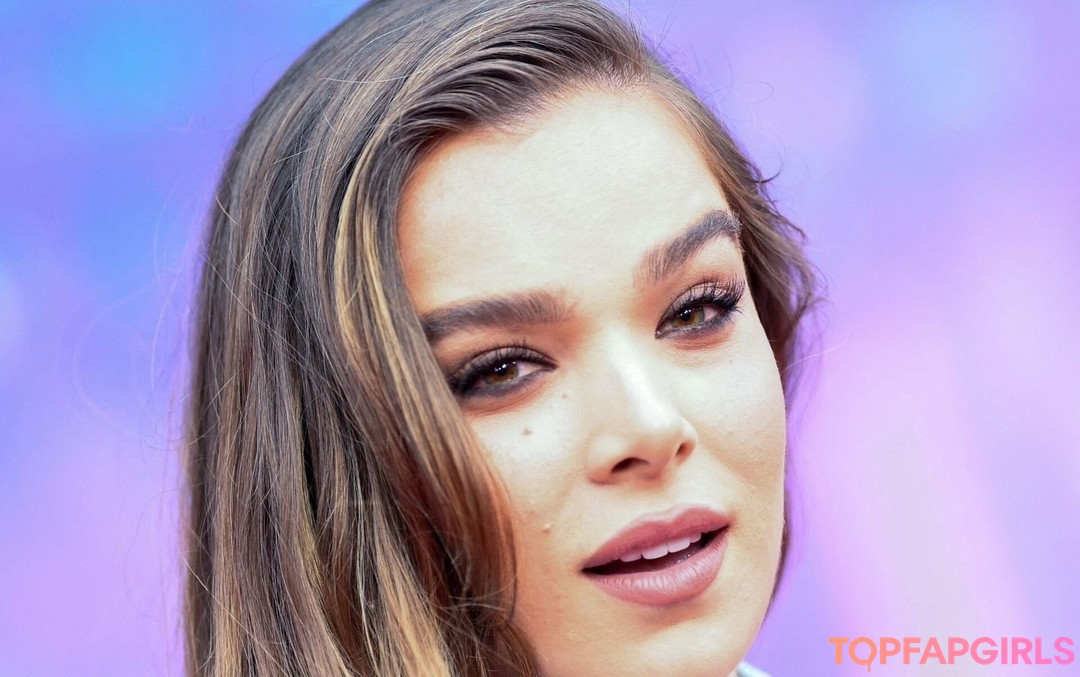 Foto di nudo di fuga di OnlyFans di Hailee Steinfeld #1135