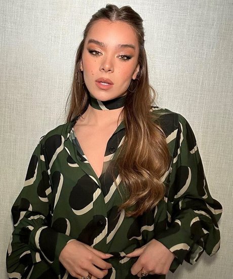 Hailee Steinfeld