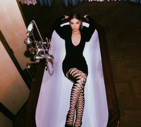 Foto di nudo di fuga di OnlyFans di Hailee Steinfeld