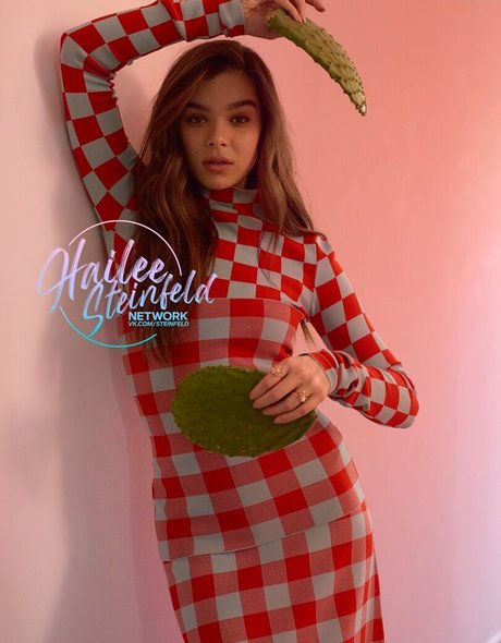 Hailee Steinfeld