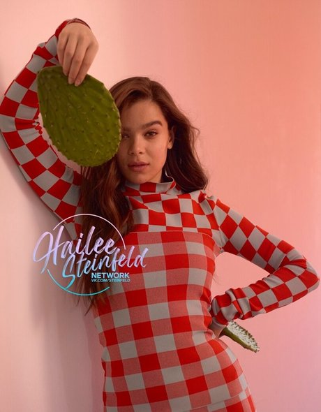 Hailee Steinfeld