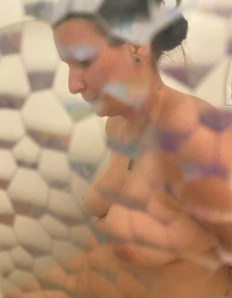 Foto di nudo di fuga di OnlyFans di Southrenmomma2043