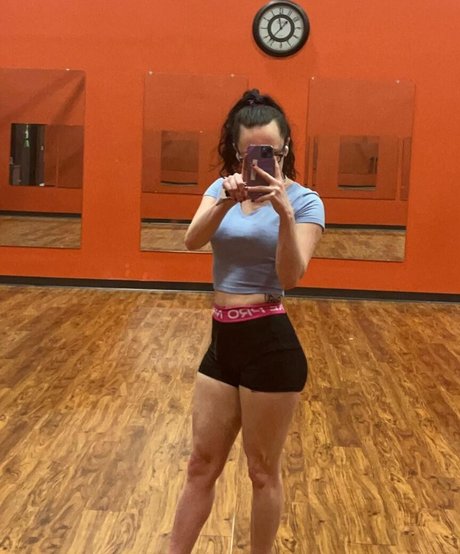 Foto di nudo di fuga di OnlyFans di Musclemommy002