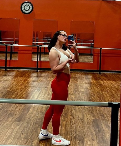 Foto di nudo di fuga di OnlyFans di Musclemommy002