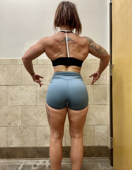 Foto di nudo di fuga di OnlyFans di Noplainjane
