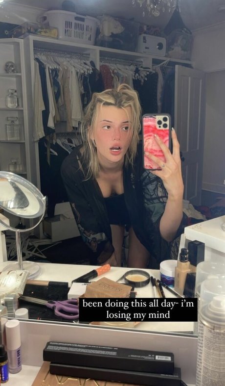Foto di nudo di fuga di OnlyFans di Alissa Violet