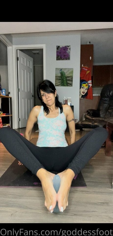 Goddessfootlove