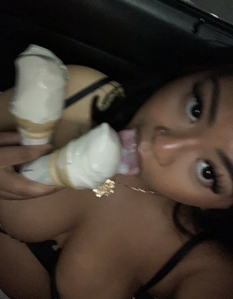 Foto di nudo di fuga di OnlyFans di Hydracrystals
