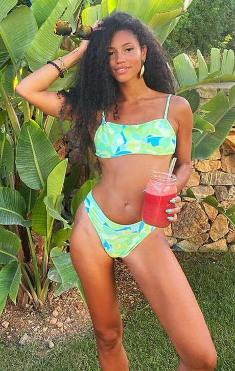 Foto di nudo di fuga di OnlyFans di Vick Hope