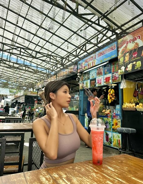 Aya Hazuki