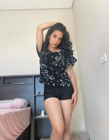 Foto di nudo di fuga di OnlyFans di Littlemisskimmy