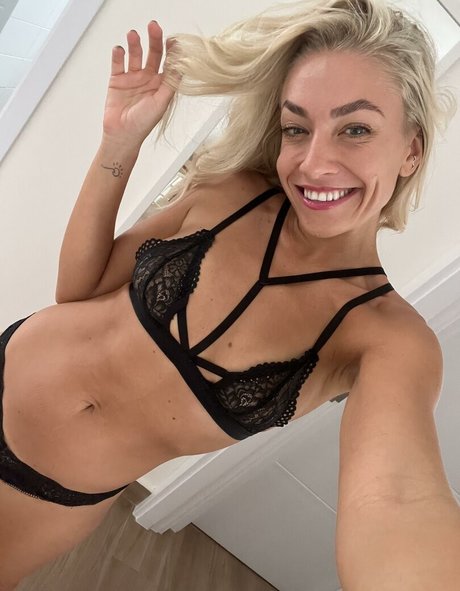 Foto di nudo di fuga di OnlyFans di Amy Love
