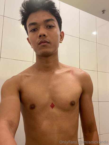 Foto di nudo di fuga di OnlyFans di Anickonda
