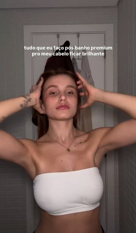 Foto di nudo di fuga di OnlyFans di Liv Resenhas