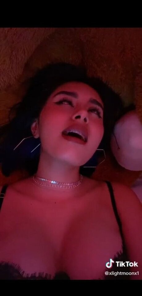 Xlightmoonx