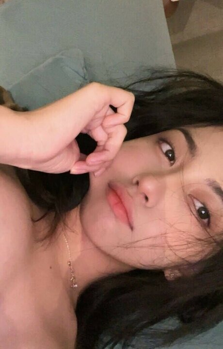 Foto di nudo di fuga di OnlyFans di Risaatjan