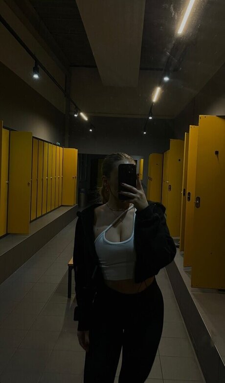 Foto di nudo di fuga di OnlyFans di Jasmin Eller