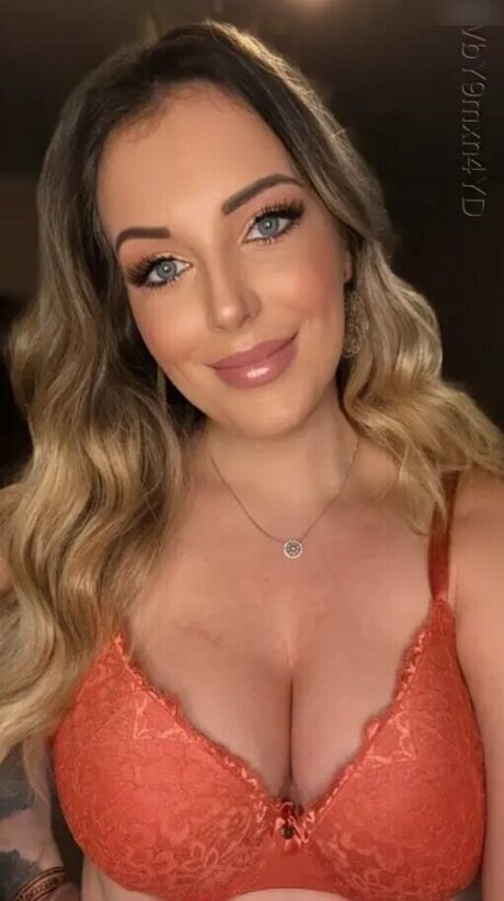 Foto di nudo di fuga di OnlyFans di Xmaliyahx