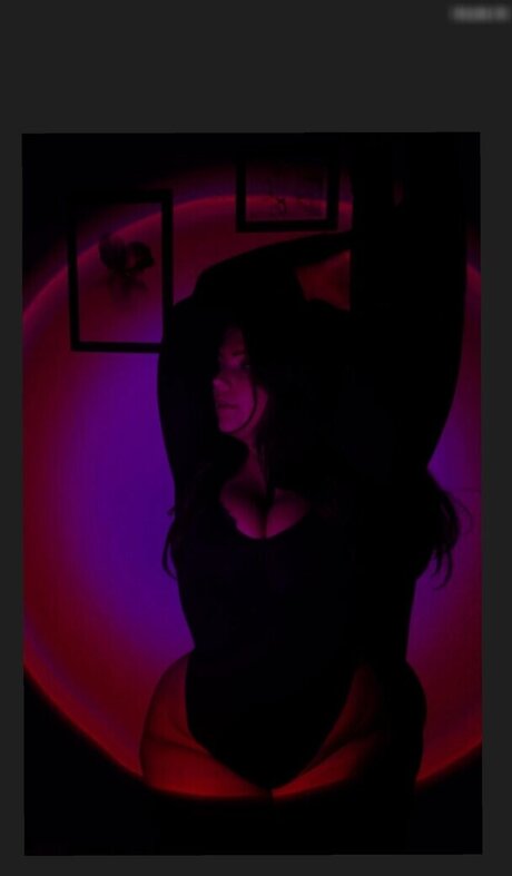 Lara.Marie.v__