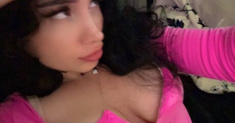 Foto di nudo di fuga di OnlyFans di Yasilisches