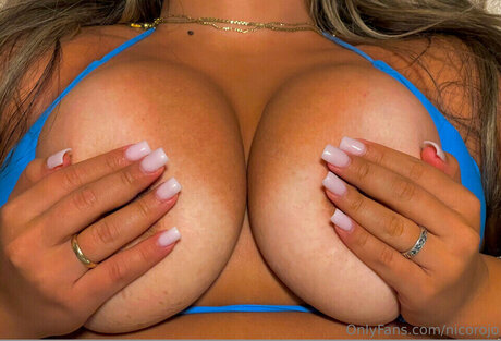 Foto di nudo di fuga di OnlyFans di Nikitarojo