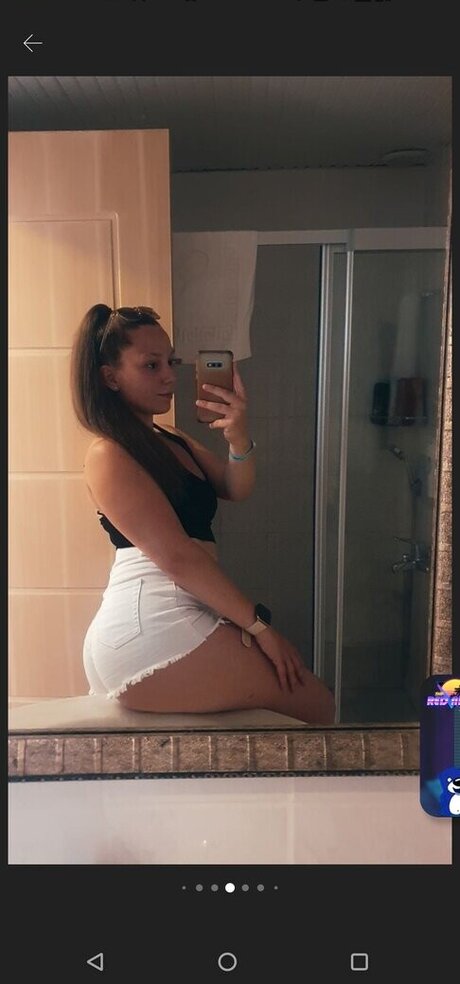 Foto di nudo di fuga di OnlyFans di Of Profil Meiner Ehemaligen Nachbarin